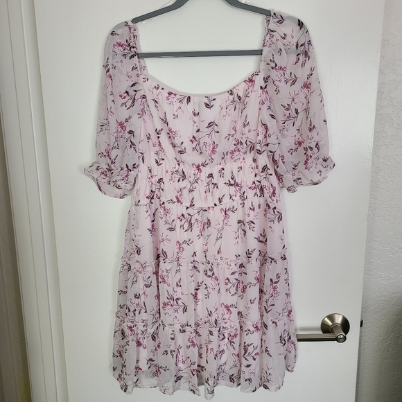 ๐๏ธTRIXXI Ruffled Elbow Puff Sleeve Tiered Floral Square Neck Dress - Picture 5 of 13